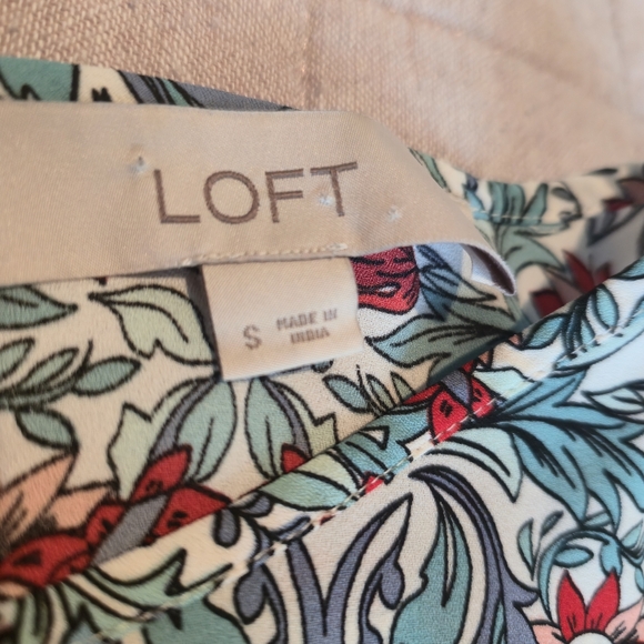 LOFT Multi-Color Flutter Sleeve Blouse - Picture 2 of 9